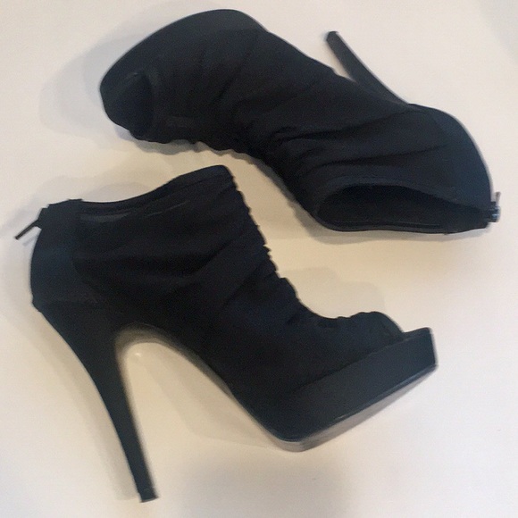 Chinese Laundry Peep Toe Stilettos - Picture 3 of 8